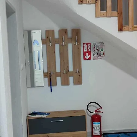 Madavajo Apartament *